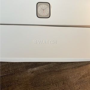 Brand new Apple Watch series 8 41mm gps